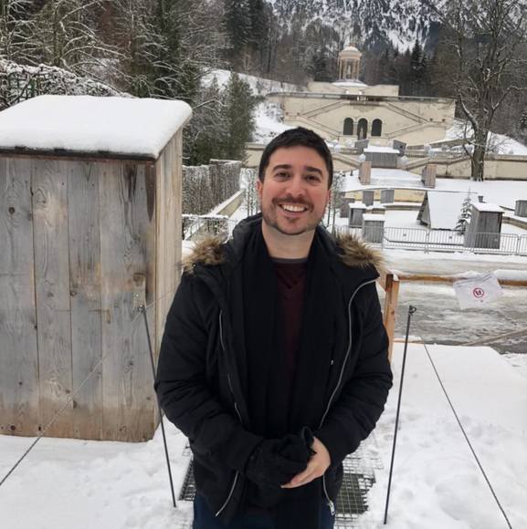 Meet your Posher, Javier - Picture 1 of 1